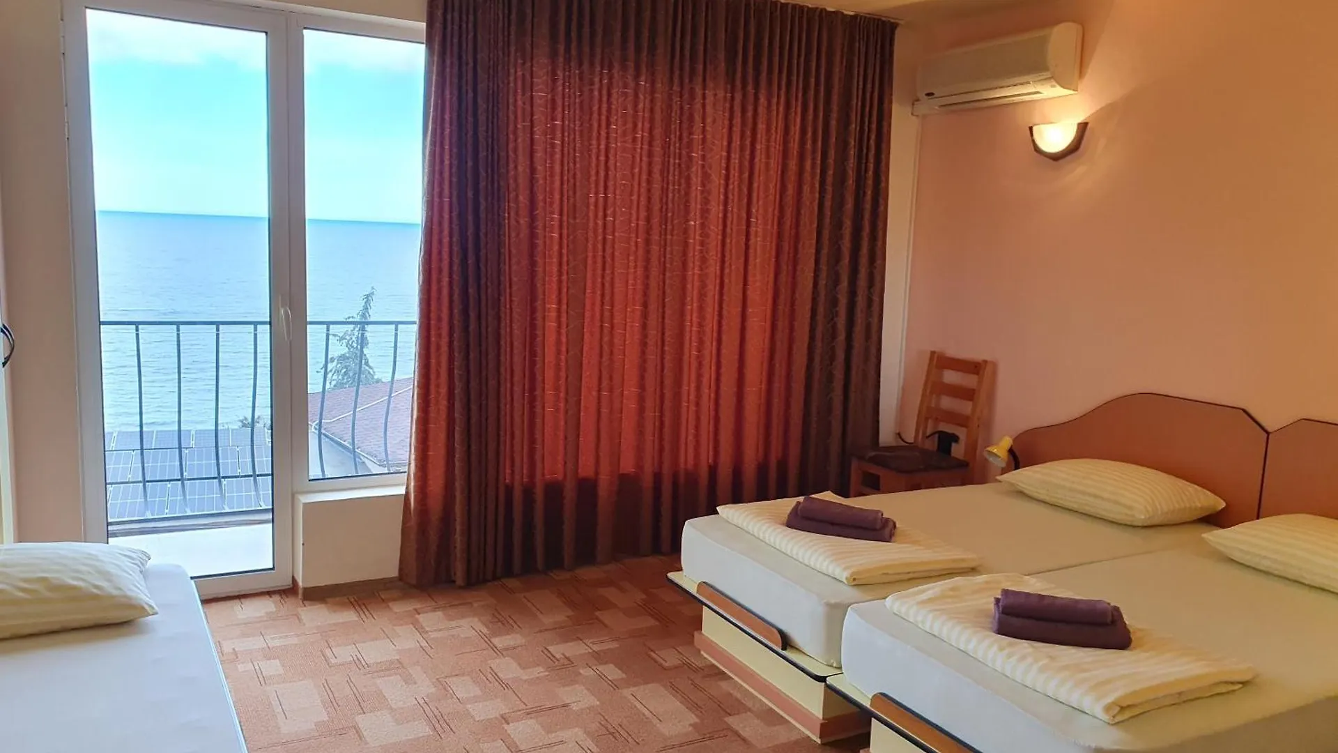 Family Hotel Pier Golden Sands