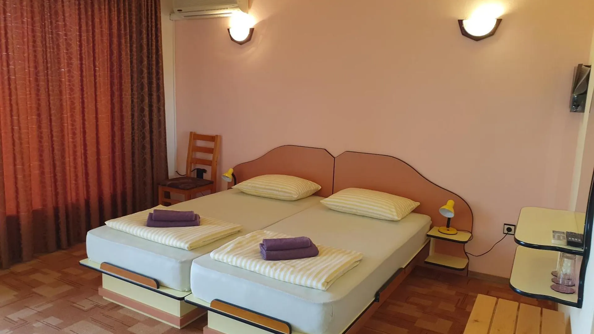 Family Hotel Pier Golden Sands 3*,