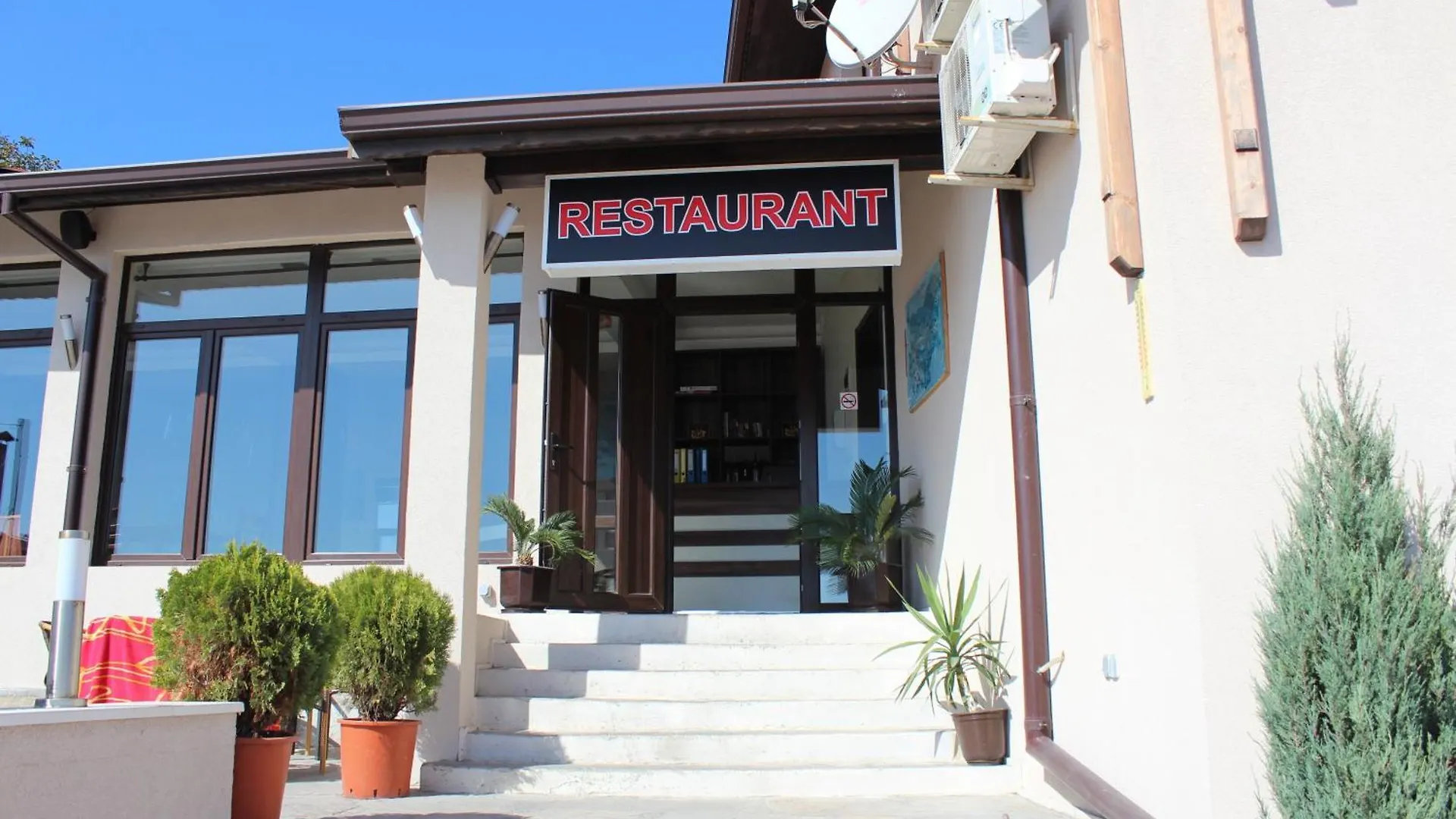 Family Hotel Pier Golden Sands